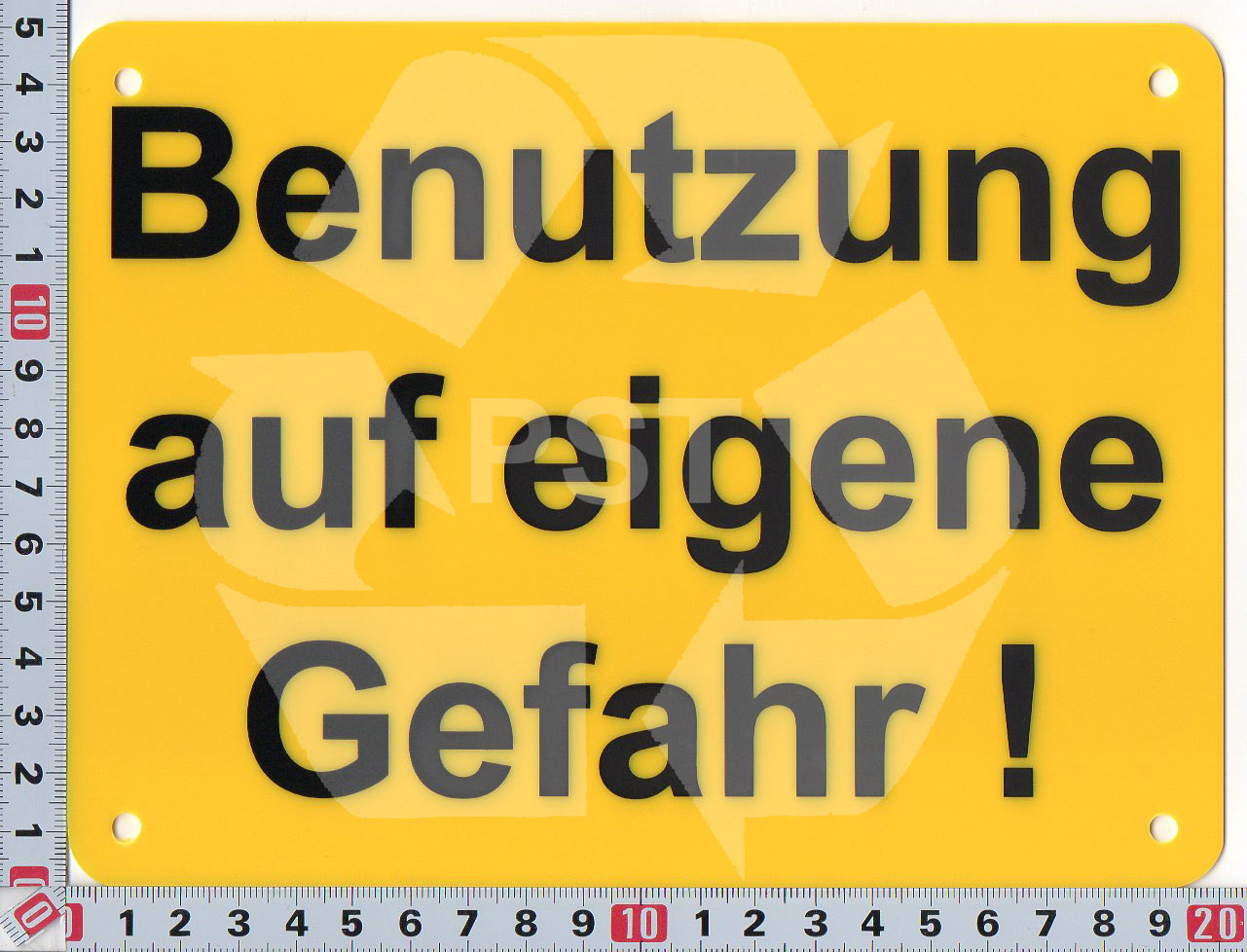 Betreten Benutzung auf eigene Gefahr! Hinweisschild Gebot Warn